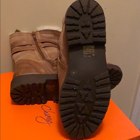 Boots - Picture 5 of 5